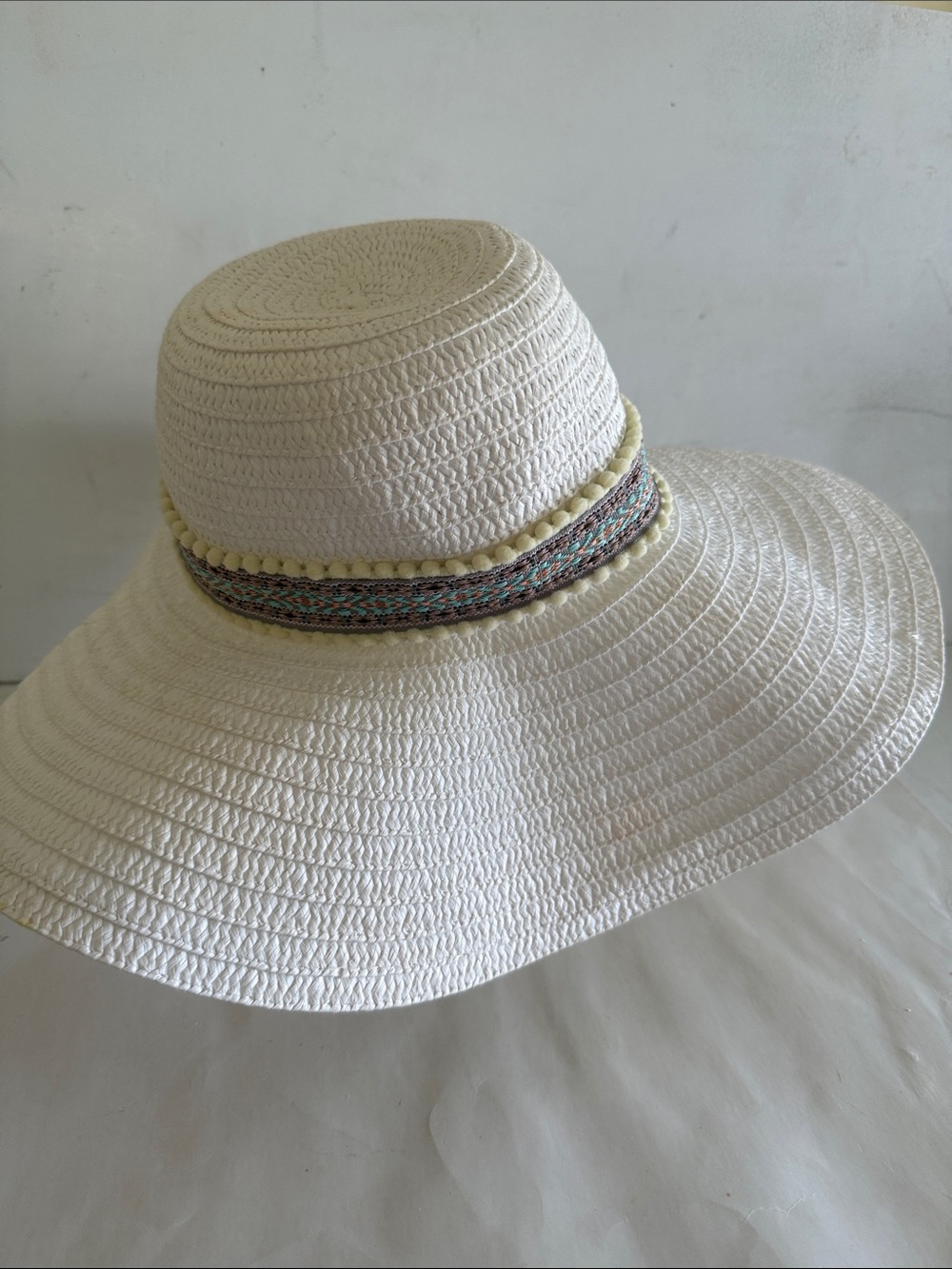 Rampage sun hat white floppy wide brim embroidered trim resort beach womens